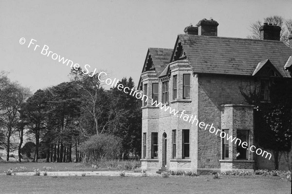 VIEWS OF HOUSE IN SPRINGTIME